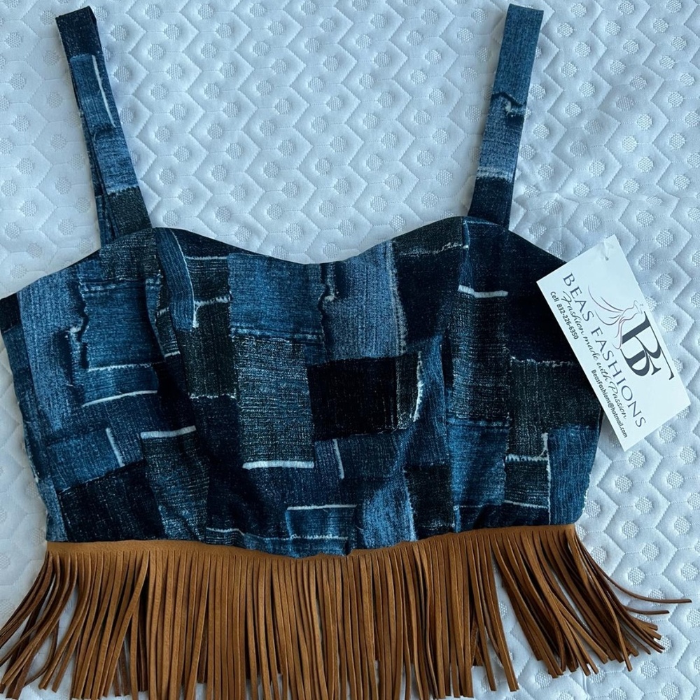 women crop top